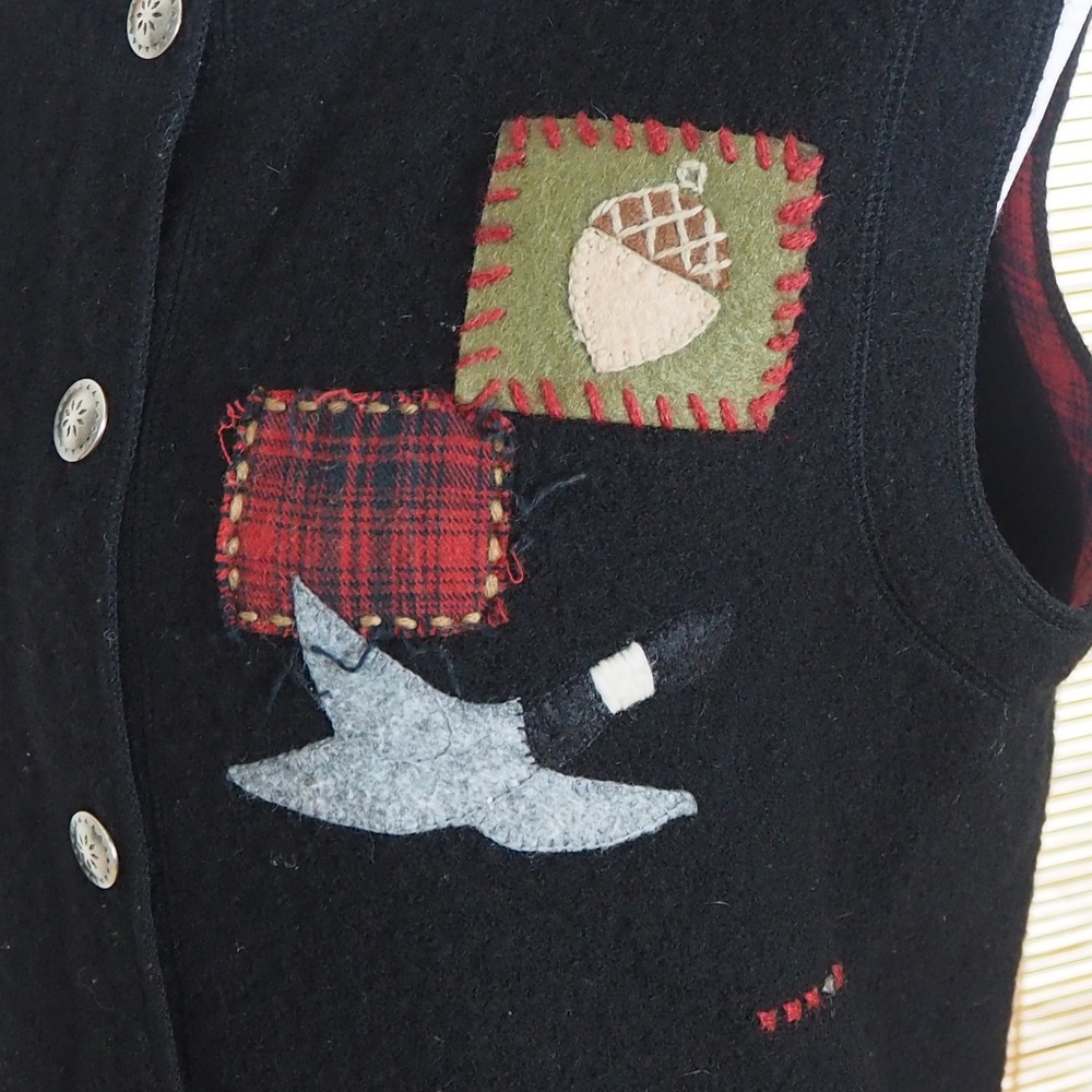 VTG Woolrich 100% Wool Vest Womens M Black Cabin Lodge Embroidered Button Up - Picture 6 of 16